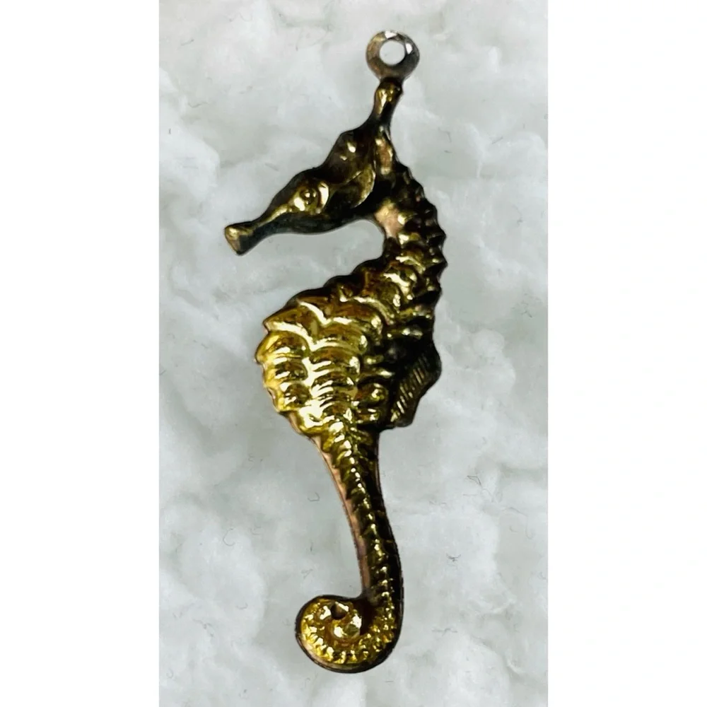 (VTG) Small Metal Seahorse Pendant Charm - Picture 4 of 5